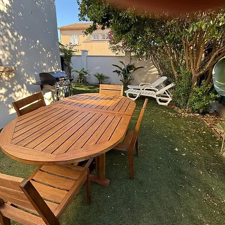 Rez De Jardin Cosy & Jacuzzi * Fréjus