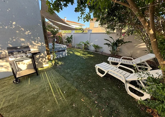 Rez De Jardin Cosy & Jacuzzi Apartment